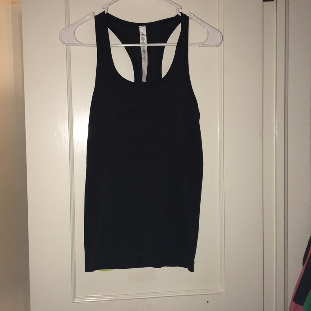 BRAND NEW LULULEMON SWIFTY TANK